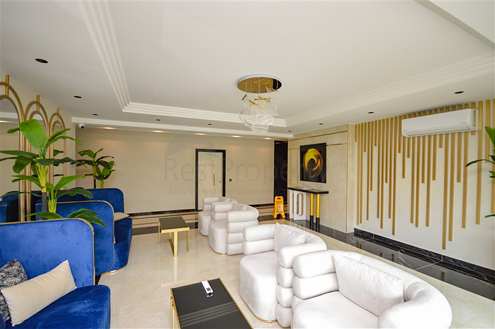 بنتهاوس 2+1 بإطلالة جميلة في منطقة شاطئ كليوباترا للإيجار