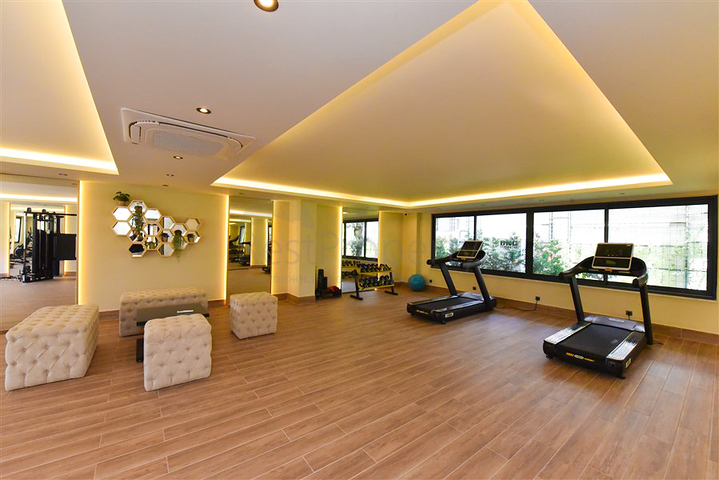 بنتهاوس 2+1 بإطلالة جميلة في منطقة شاطئ كليوباترا للإيجار