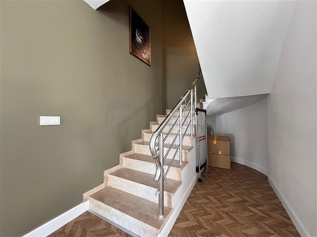 فيلا للحصول على الجنسية في منطقة كستل