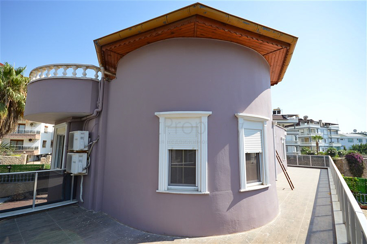 فيلا للحصول على الجنسية في منطقة كستل