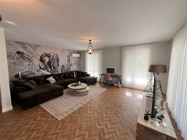 فيلا للحصول على الجنسية في منطقة كستل