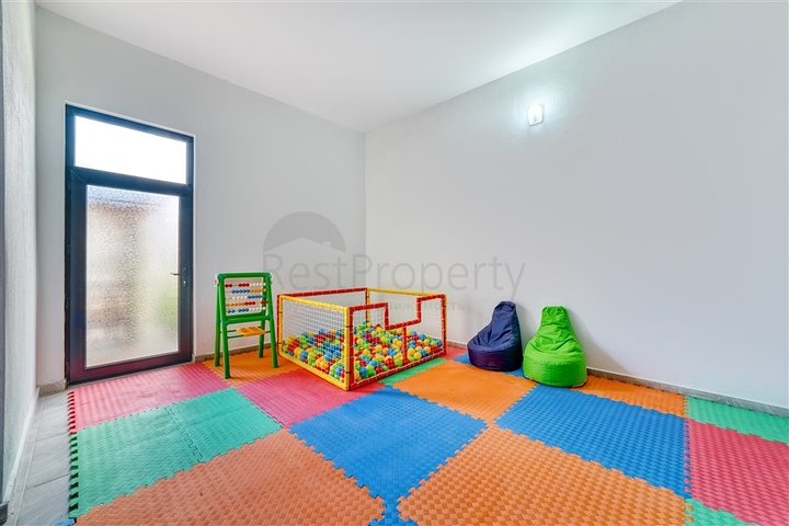 شقة 1+1 في مجمع جديد في محمودلار