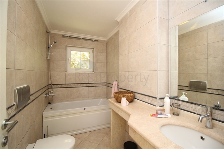 فيلا مفروشة منفصلة 4 + 1 في منطقة تيبي