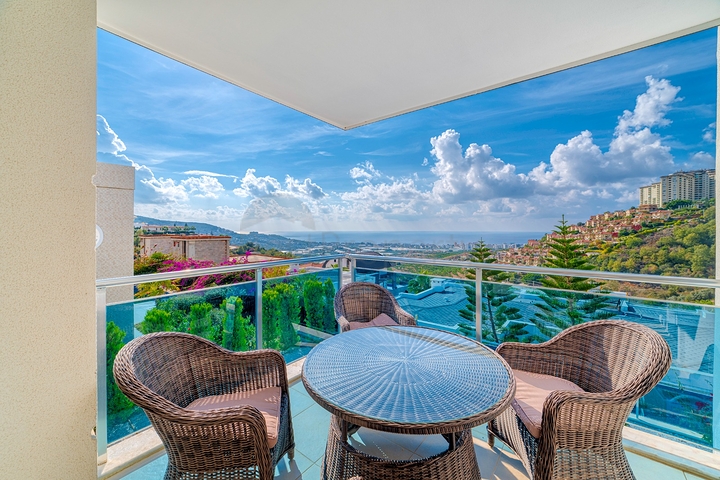 فيلا خاصة 4+1 مع إطلالات بانورامية في منطقة كارجيجاك