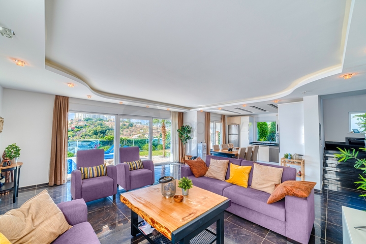 فيلا خاصة 4+1 مع إطلالات بانورامية في منطقة كارجيجاك