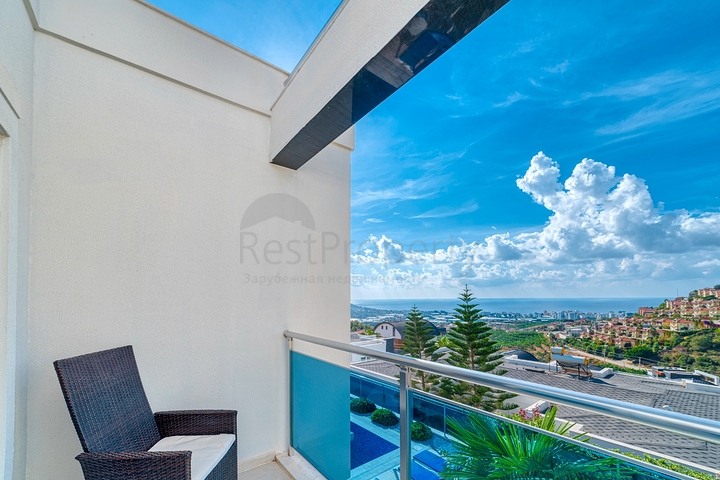 فيلا خاصة 4+1 مع إطلالات بانورامية في منطقة كارجيجاك