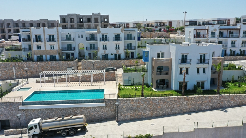 إقامة منتهية مع إطلالات بانورامية على البحر.