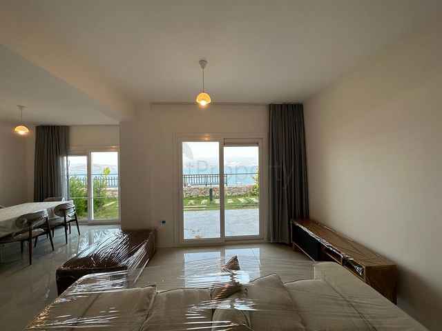 إقامة منتهية مع إطلالات بانورامية على البحر.