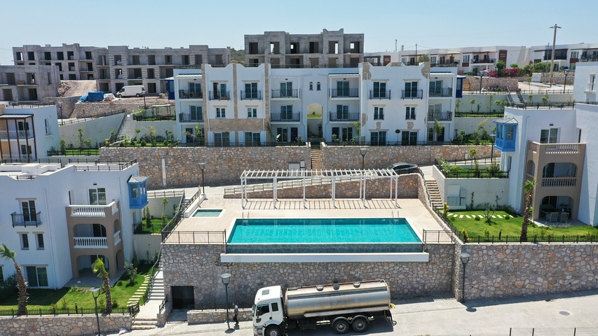 إقامة منتهية مع إطلالات بانورامية على البحر.