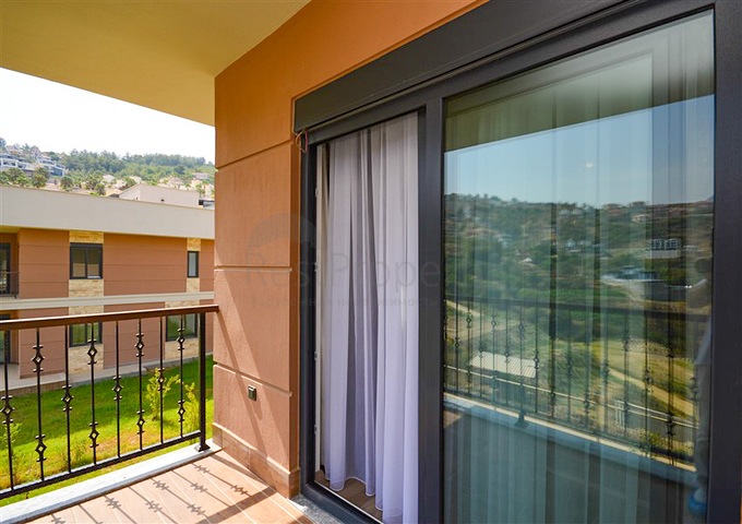 فيلا حديثة وجديدة 3 + 1 في منطقة كارجيجاك