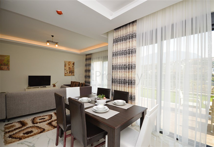 فيلا حديثة وجديدة 3 + 1 في منطقة كارجيجاك