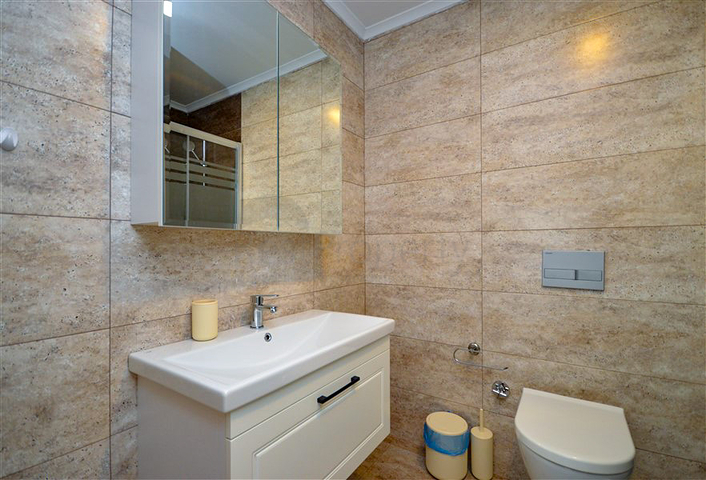 فيلا حديثة وجديدة 3 + 1 في منطقة كارجيجاك