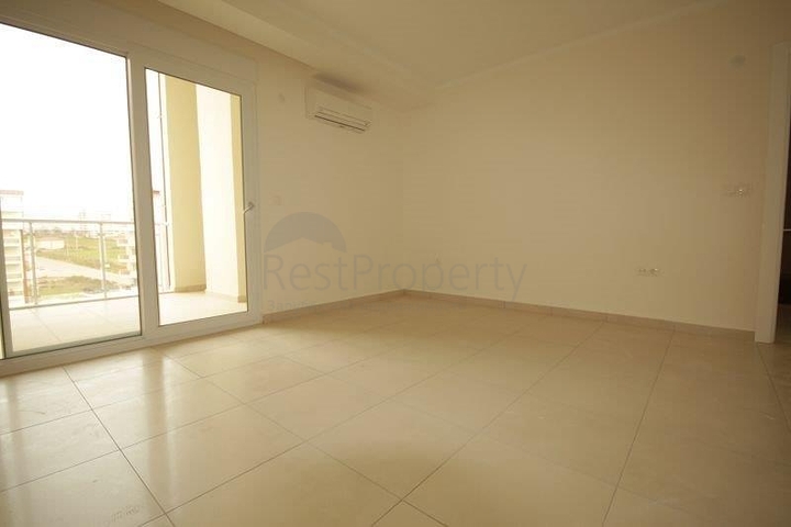 دوبلكس واسعة ضمن مجمع سكني مميز في افسلار /  الانيا 