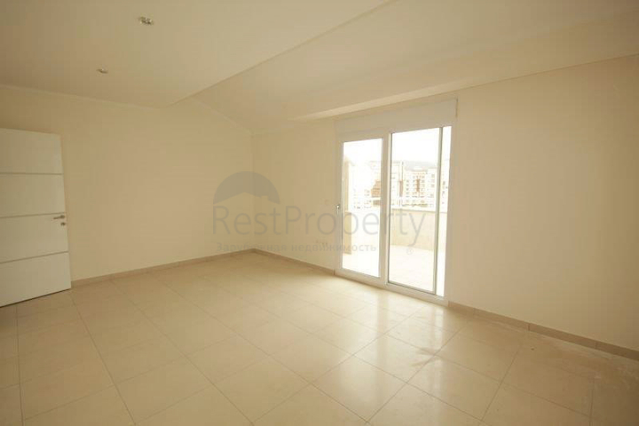 دوبلكس واسعة ضمن مجمع سكني مميز في افسلار /  الانيا 