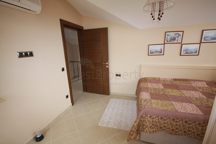 دوبلكس باطلالة بحرية في اوبا / الانيا 