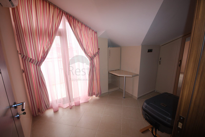 دوبلكس باطلالة بحرية في اوبا / الانيا 