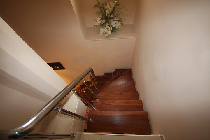 دوبلكس باطلالة بحرية في اوبا / الانيا 