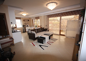 دوبلكس باطلالة بحرية في اوبا / الانيا 