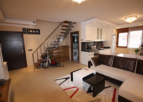 دوبلكس باطلالة بحرية في اوبا / الانيا 