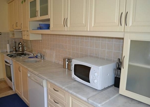 شقة مفروشة في مجمع جيد في محمودلار للإيجار