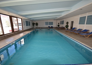 غرفتين وصالة ضمن مجمع فاخر في منطقة افسلار / الانيا 