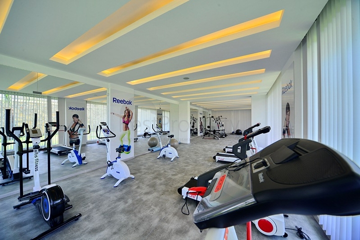 شقق للبيع ضمن مجمع خمس نجوم في افسلار 