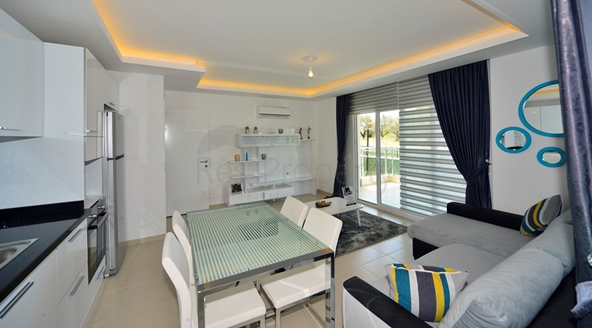 شقق للبيع ضمن مجمع خمس نجوم في افسلار 