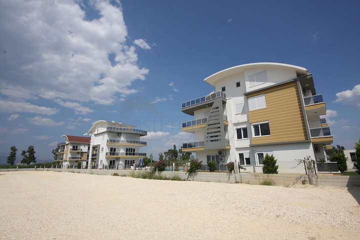 شقق في مجمع جديد في بيليك