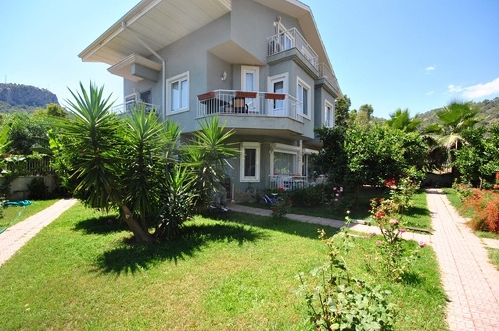 شقة 2 + 1 مع مدخل إلى الحديقة في وسط كيمير