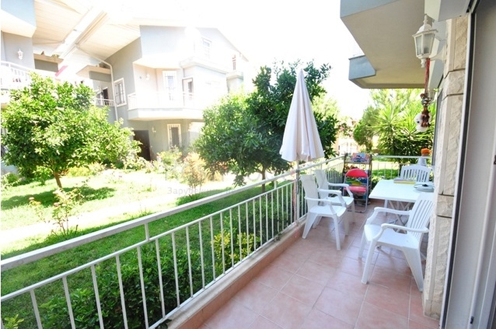 شقة 2 + 1 مع مدخل إلى الحديقة في وسط كيمير