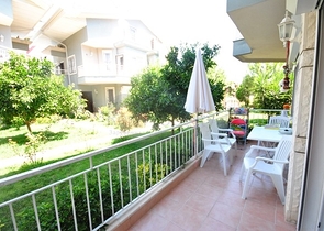 شقة 2 + 1 مع مدخل إلى الحديقة في وسط كيمير