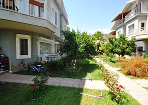 شقة 2 + 1 مع مدخل إلى الحديقة في وسط كيمير