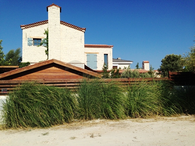 فيلا مع قطعة أرض كبيرة مع حديقة خضراء في الاشاتي