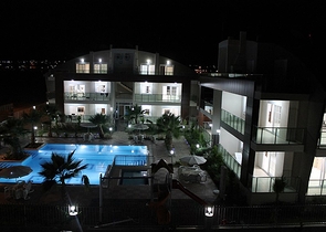 شقق في مجمع صغير قيد الإنشاء في سيدا