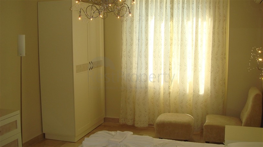 شقق واسعة مع أثاث وأجهزة