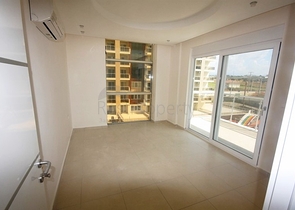 شقة في أحد المجمعات السكنية في منطقة أفسلار – ألانيا