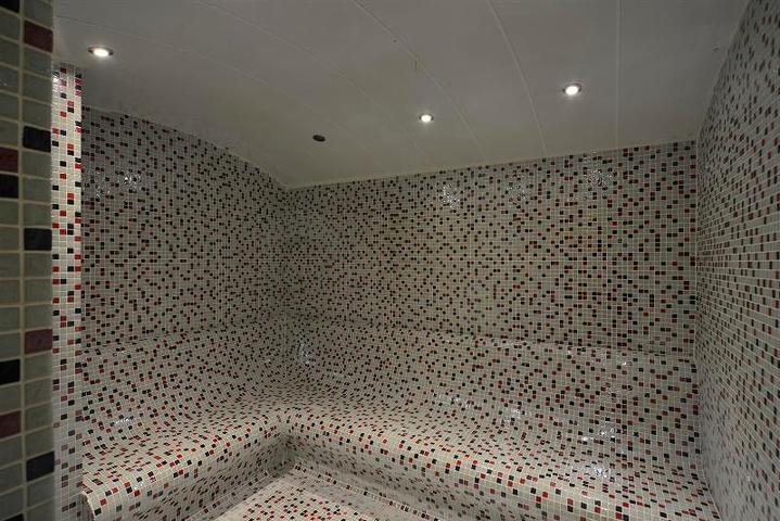 شقق عائلية ضمن مجمع سكني قريب من البحر في افسلار / الانيا 