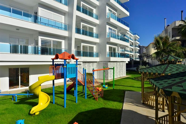 شقق عائلية ضمن مجمع سكني قريب من البحر في افسلار / الانيا 