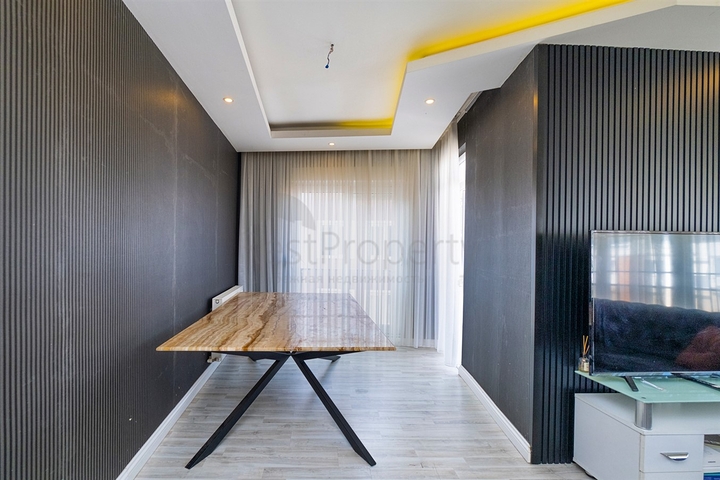 شقة دوبلكس 4 + 1 في حي كيزيلاريك-أنطاليا 