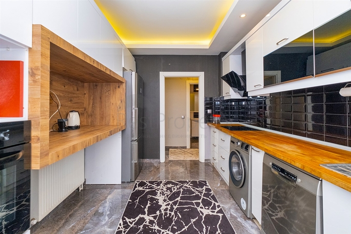 شقة دوبلكس 4 + 1 في حي كيزيلاريك-أنطاليا 