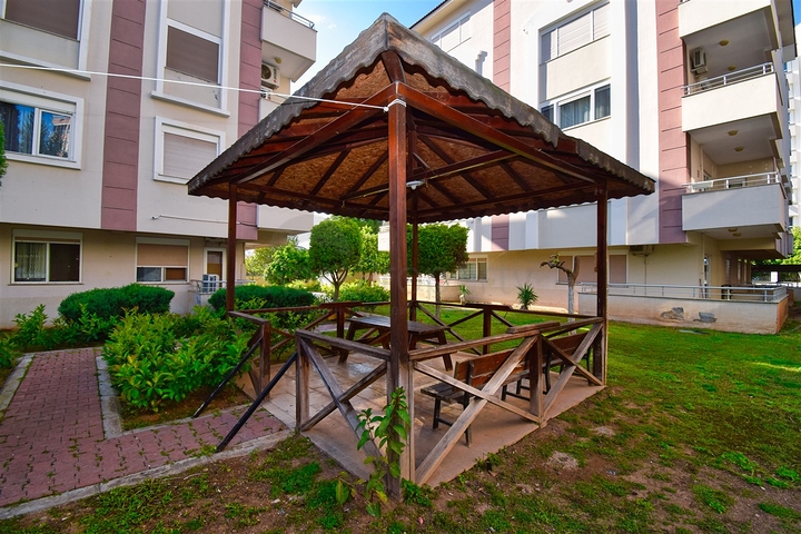 شقة دوبلكس 5 + 1 في منطقة ميدانكافاجي - أنطاليا 