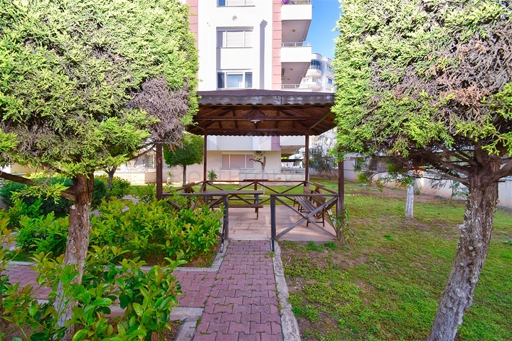 شقة دوبلكس 5 + 1 في منطقة ميدانكافاجي - أنطاليا 