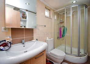 شقة دوبلكس 5 + 1 في منطقة ميدانكافاجي - أنطاليا 