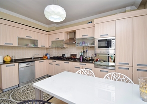 شقة دوبلكس 5 + 1 في منطقة ميدانكافاجي - أنطاليا 