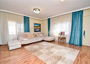 شقة دوبلكس 5 + 1 في منطقة ميدانكافاجي - أنطاليا 