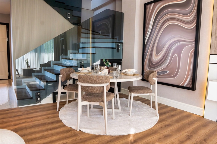 فلل 4 + 1 في دوشيميالتي-منطقة أنطاليا 