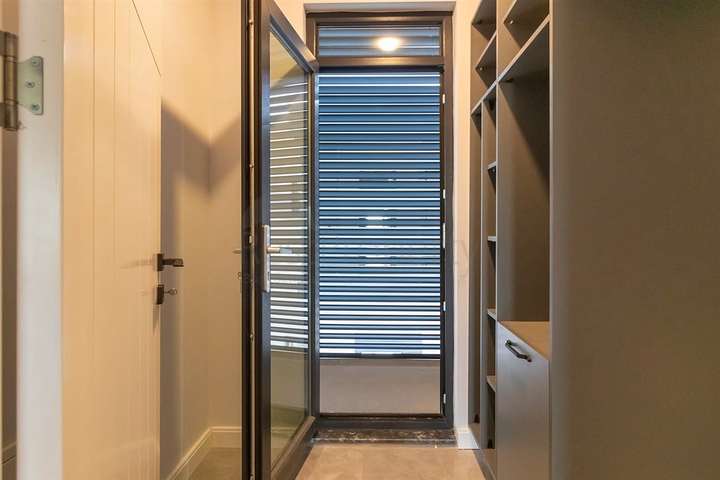 فلل 5 + 1 في منطقة دوشيميالتي-أنطاليا