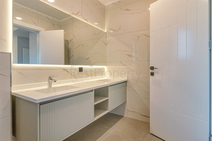 فلل 5 + 1 في منطقة دوشيميالتي-أنطاليا