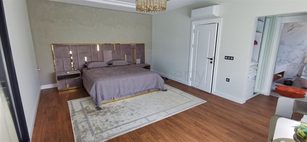 فيلا 5+1 في منطقة سايد انطاليا 