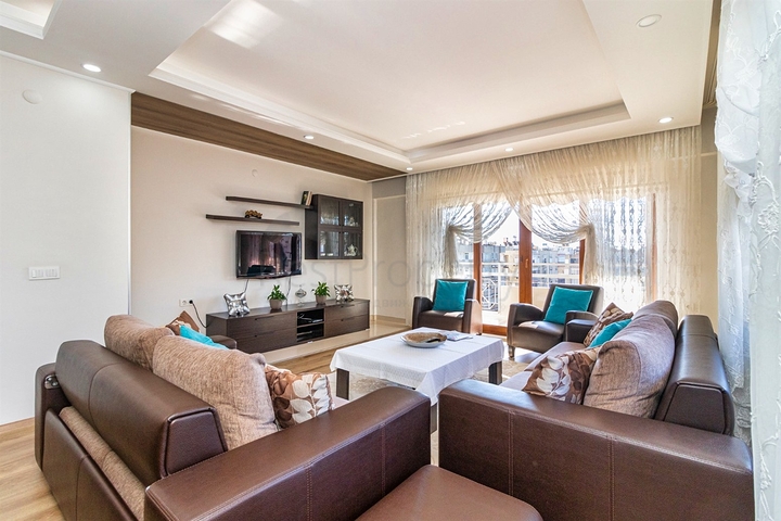 شقة 3+1 في فارليك-حي أنطاليا